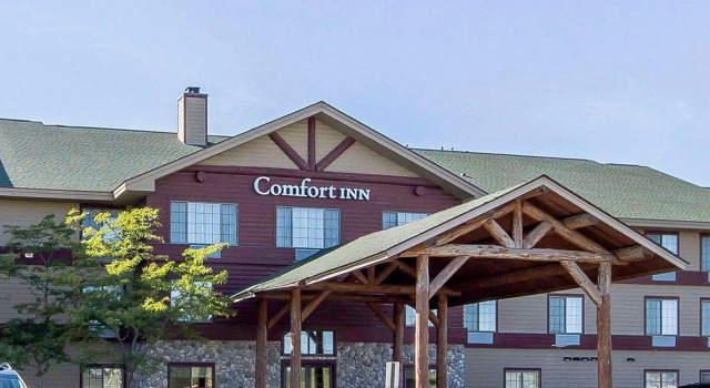 Кровать в общем номере Comfort Inn Owatonna near Medical Center