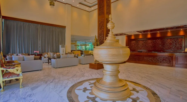 Sunset Palace View Suites, Rezervați Hotel Mandalay Myanmar, aproape de Shwenandaw Monastery