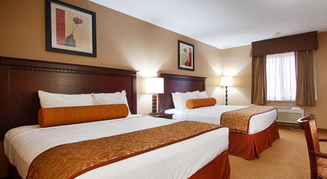 Четырёхместный номер Standard Days Inn by Wyndham Lincoln, IL Route 66