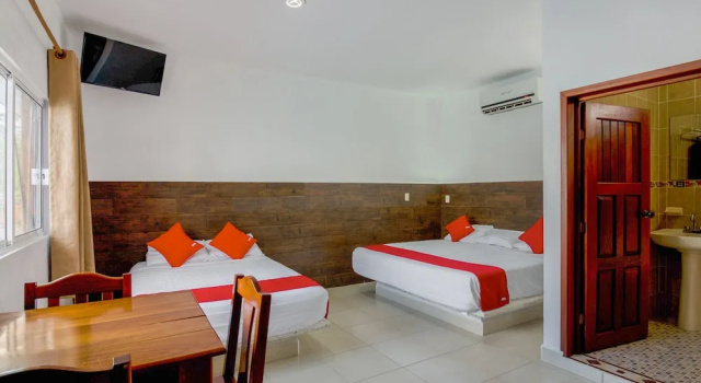 Четырёхместный номер Standard OYO Hotel Palma Real