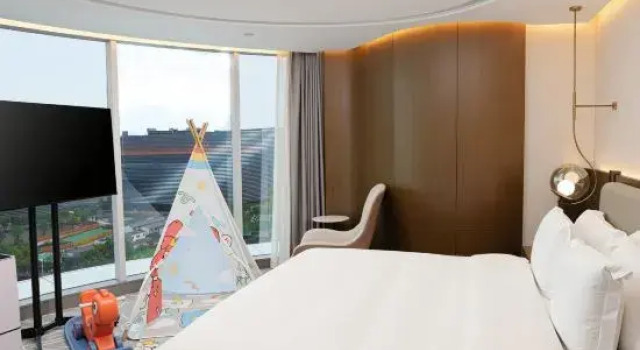 Семейный люкс Crowne Plaza Wuhan Optics Valley by IHG