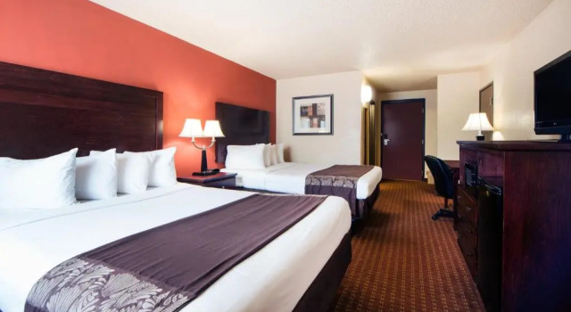 Четырёхместный номер Standard Travelodge by Wyndham Enid