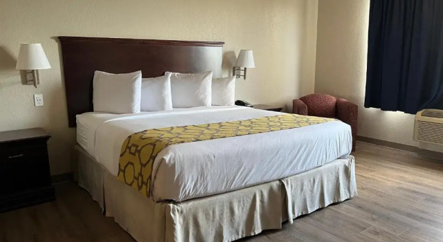 Двухместный номер Baymont by Wyndham Houston Brookhollow