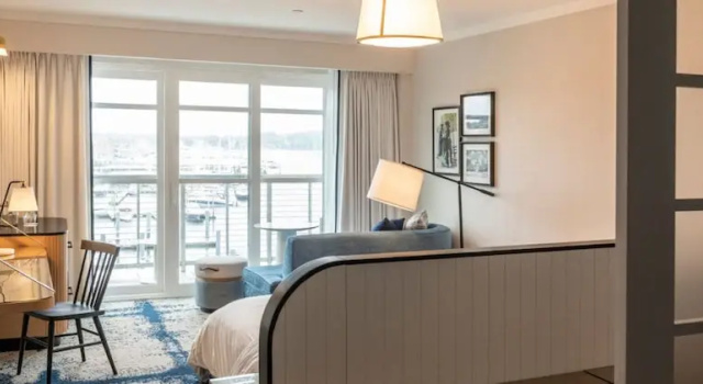 Двухместный номер Standard Пентхаус с видом на гавань The Brenton Hotel