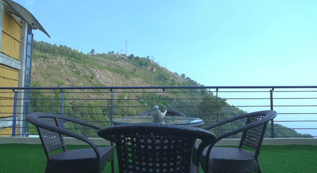 Номер Standard с балконом и с панорамным видом GReaT Trails Yercaud by GRT Hotels