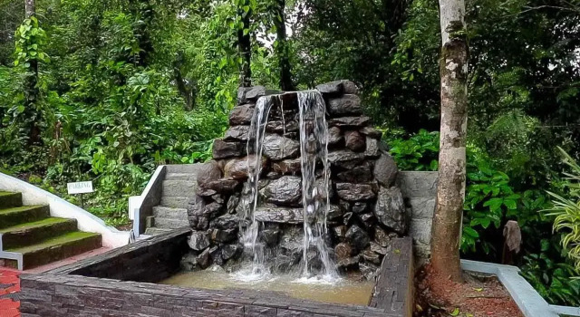 Young Island - Coorg, Забронировать Отель Отели Мадикери с парковкой, рядом с Парк Раджас-Сит, Парковка