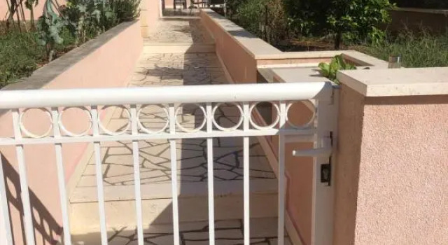 Apartment Hannah, Prenota Appartamento Hotel a Croatian Islands con parcheggio, Parcheggio