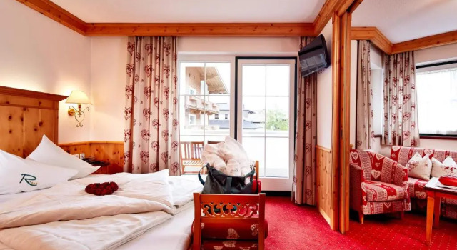 Wohlfühl Hotel-Garni Robert, Rezerwuj Hotel Hotele w Tyrol z parkingiem, Parking
