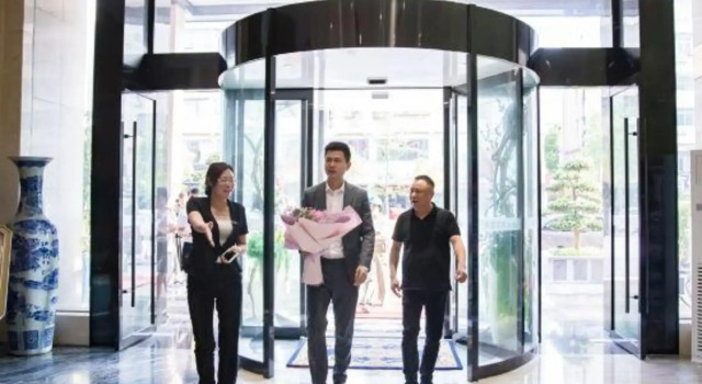 Rhine Jasmine Holiday Hotel Liuyang, Prenota Hotel Liuyang Hunan