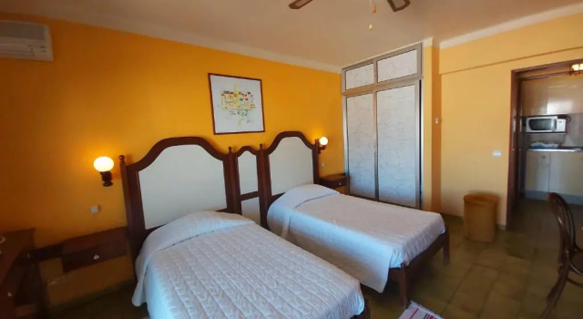 Apartamentos Turisticos Praia Grande, Prenota Appartamento Hotel a Ferragudo con parcheggio, Parcheggio