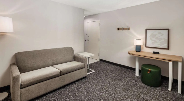 Двухместная студия Spark by Hilton Salt Lake City Airport