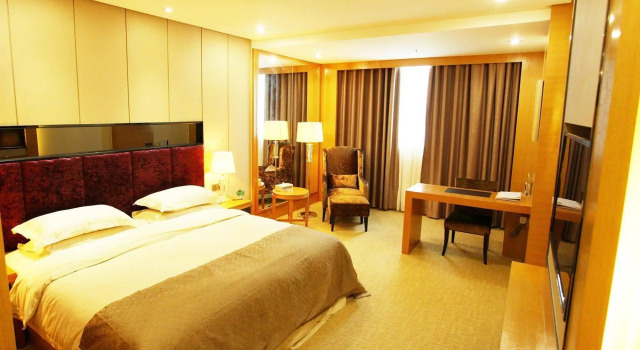 Silver Bay Hotel