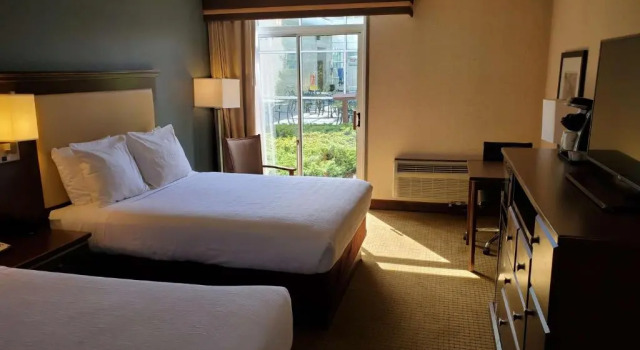 Четырёхместный номер Standard с видом на внутренний двор Best Western Plus Coeur dAlene Inn