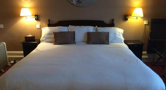 Двухместный номер Standard The Hampton Hotel by Greene King Inns