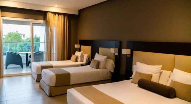 Семейный номер Standard Цокольный этаж Hôtel Tamuda Beach