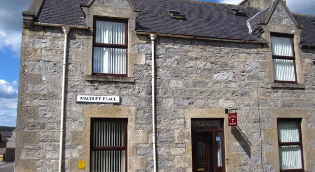 Dunvegan B and B, Book Hotel Hoteller i Dufftown med parkering, Parkering