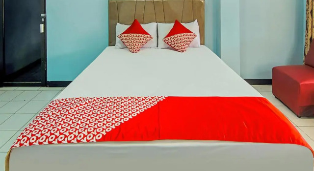 Люкс Deluxe OYO 90926 Hotel Andalas Syariah Palu