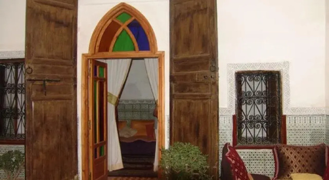 Riad Hostel ADI, Забронировать Отель Отели Марракеш-Тенсифт-Эль-Хауз с парковкой, Парковка