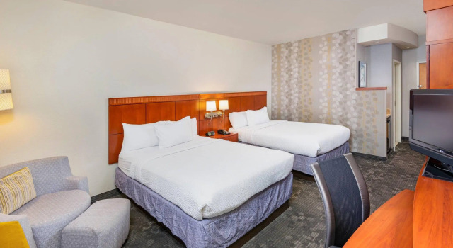 Четырёхместный люкс Courtyard by Marriott Phoenix West/Avondale