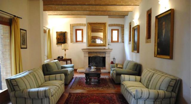 Independent Villa With Wonderful View Pool Up t 22 Guests-il Tinaio, Book Villa Monteroni dʼArbia 