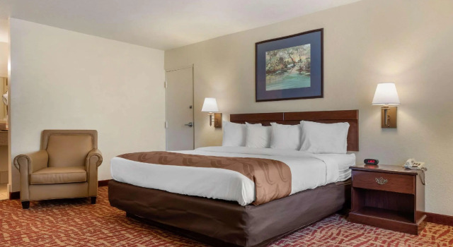 Двухместный номер Standard Quality Inn At Town Center