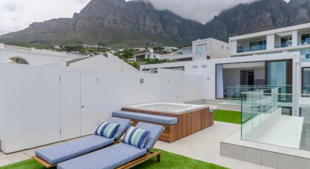 Вилла Stunning Ocean & Mountain Views