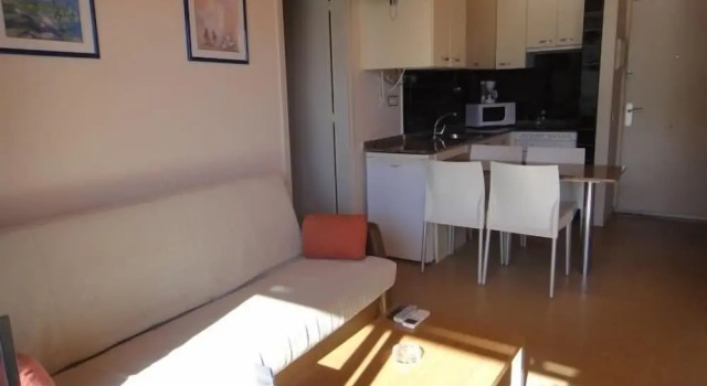 Апартаменты Apartamentos Comtat-Sant-Jordi-24-M