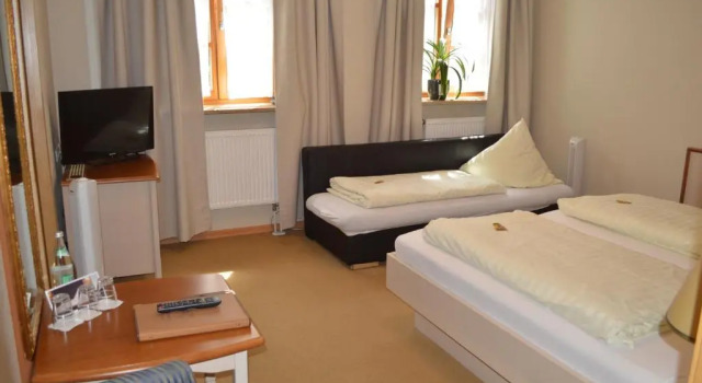 Трёхместный номер Standard Hotel Daimerwirt