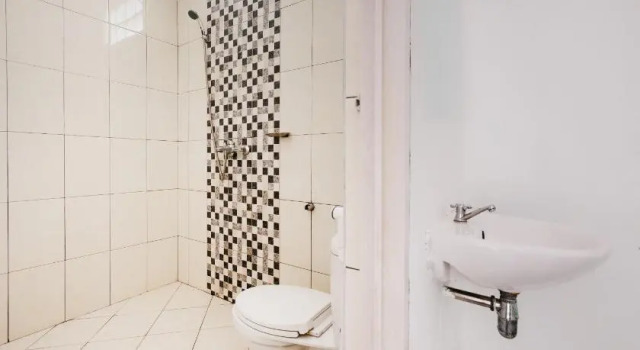 Suite Urbanview Hotel DPineapple Villa Ciater by RedDoorz