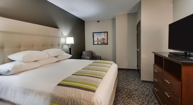 Двухместный люкс с 2 комнатами Drury Plaza Hotel Milwaukee Downtown