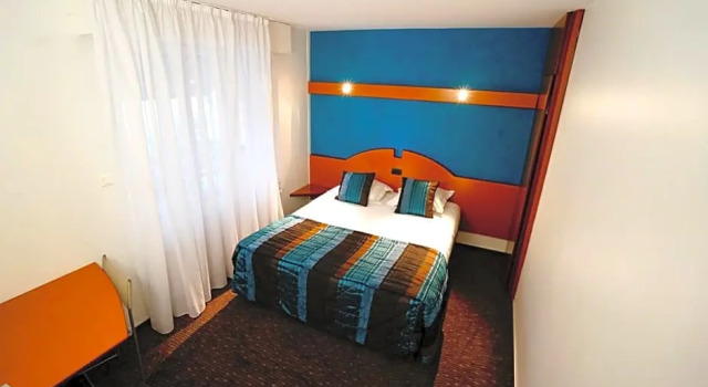 Трёхместный номер Standard Logis Hôtel Relais de Vincey