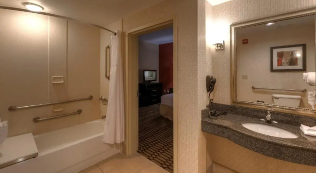 Люкс Holiday Inn North Quail Springs by IHG