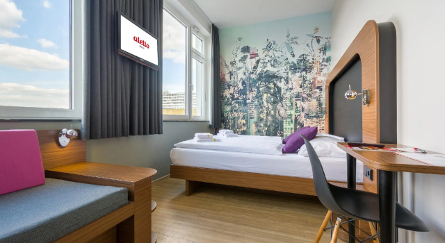 Кровать в общем номере aletto Hotel Kudamm