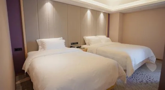 Семейный люкс Lavande Hotels· Yueyang Linxiang Zhongfa