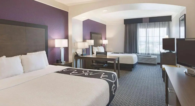 Четырёхместный номер Deluxe La Quinta by Wyndham Arlington North 6 Flags Dr
