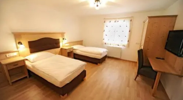 Apartments Rusctlea, Забронировать Апартаменты/квартира Отели Сельва-ди-Валь-Гардена с парковкой, рядом с 18 Сокерс - Чампиной, Парковка
