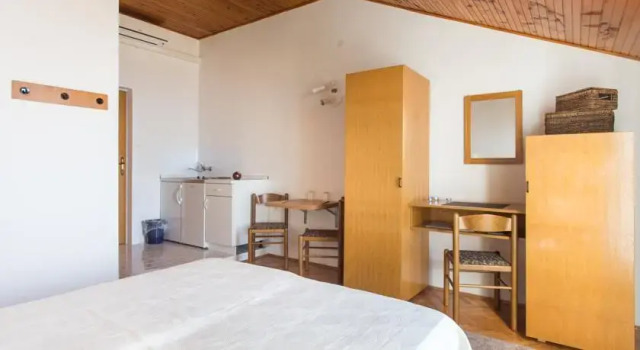 Rooms Relax, Забронировать Гостевой дом Отели Сребрено с парковкой, Парковка