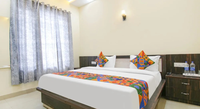 Fabhotel Moon Trip
