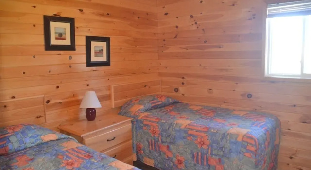 Коттедж с 4 комнатами Sundance Cottages