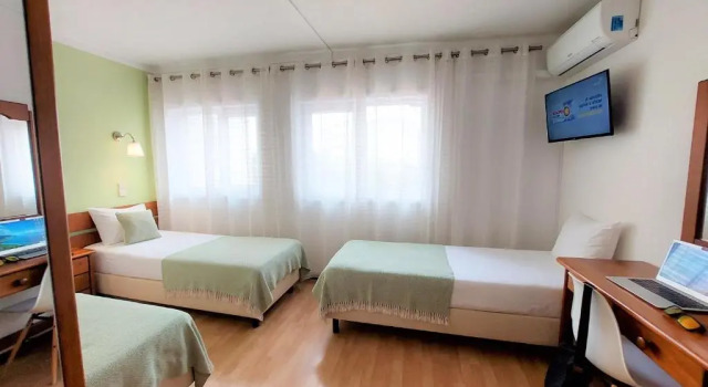 Трёхместный номер Standard Hotel Santiago Vagos