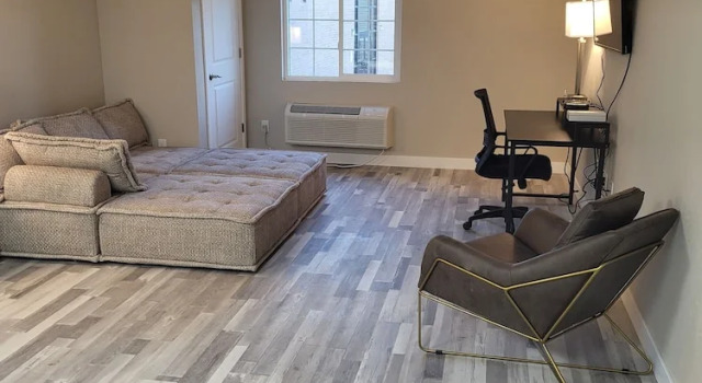 Suite Red Fox Inn and Suites