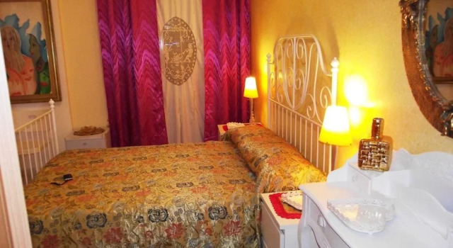 B&b Perla Di Corso Savoia, Забронировать Отель «постель и завтрак» Розолини Долина Ното