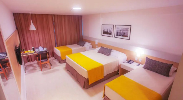 Четырёхместный номер Standard Gran Mareiro Hotel
