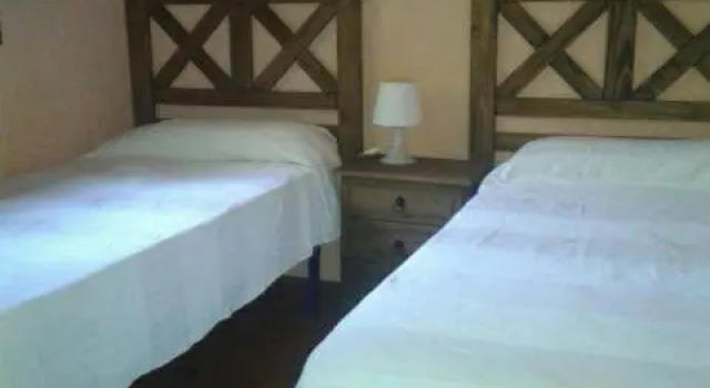 Camping Genal, Varaa Leirintäalue Telttailu ja glamping kohteessa Malaga Province, Leirintäalue