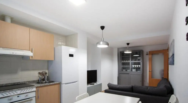 Апартаменты Esguil, apartamento con piscina, a 3 km de la playa