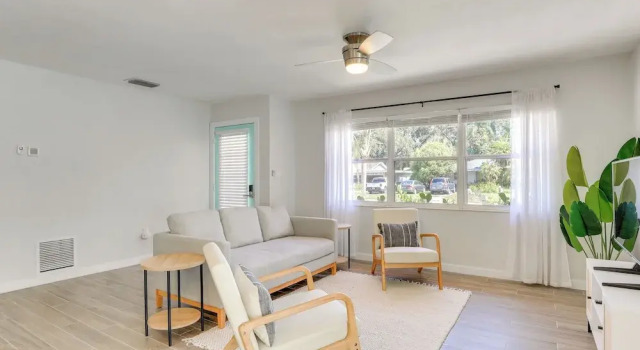 Boho-chic Sarasota Hideaway: Yard & Fire Pit!, Забронировать Дом для отпуска Сарасота Sarasota Area