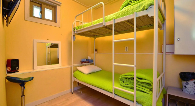 Girls Generation Hostel Women Only (только для женщин), Забронировать Хостел Хостелы Сеула, рядом с Торговый центр M Plaza, Хостел