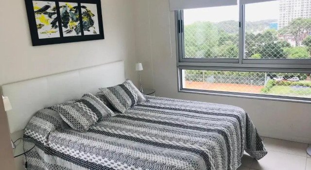 Cómodo apartamento en Torre Ocean Drive con todos los servicios, Prenota Appartamento Hotel a Maldonado con parcheggio, Parcheggio