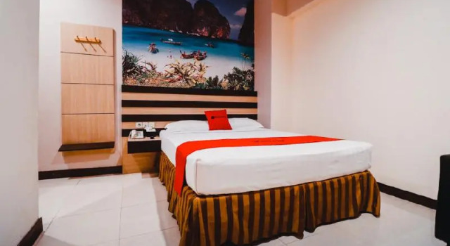 Люкс Standard Reddoorz Plus near Makassar Town Square