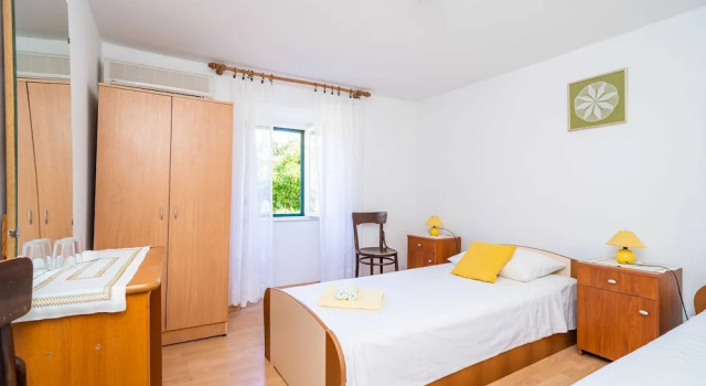 Апартаменты с 3 комнатами с балконом Apartments Lidija